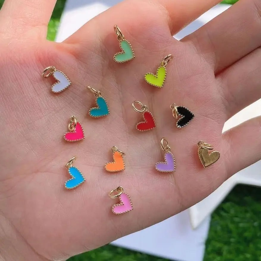 Dijes pequeños de corazones
