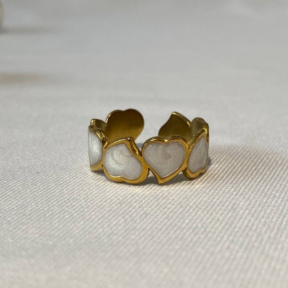 Anillos dorados con blanco
