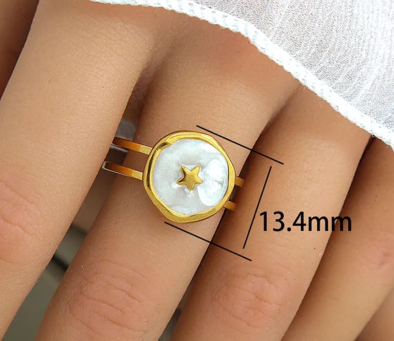 Anillos dorados con blanco