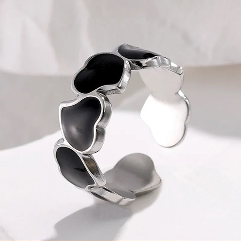 Anillos de acero con negro