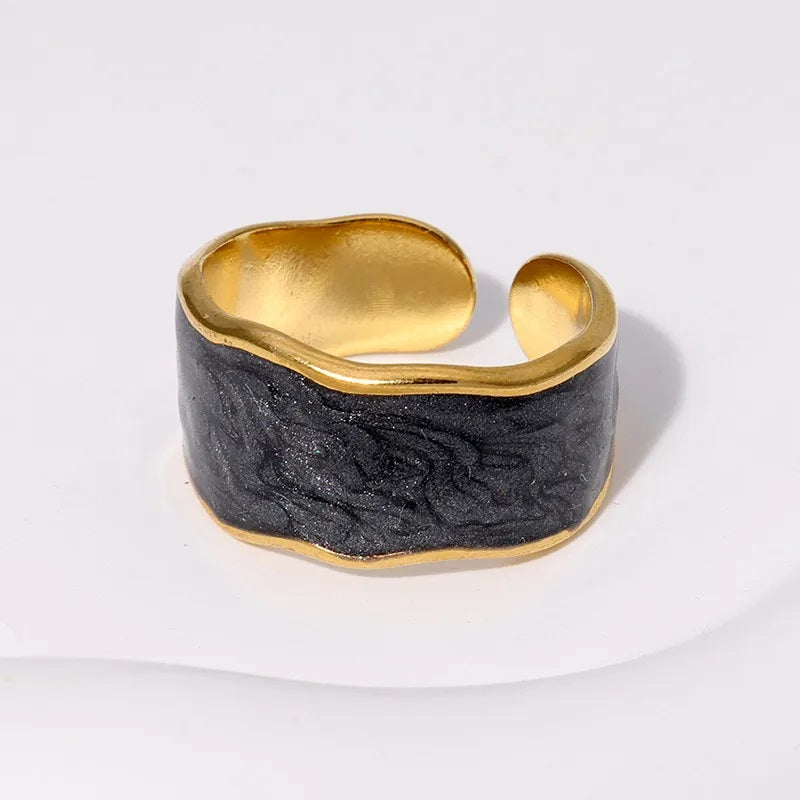 Anillos de acero con negro