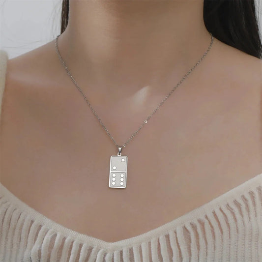 Cadena con dije - Domino