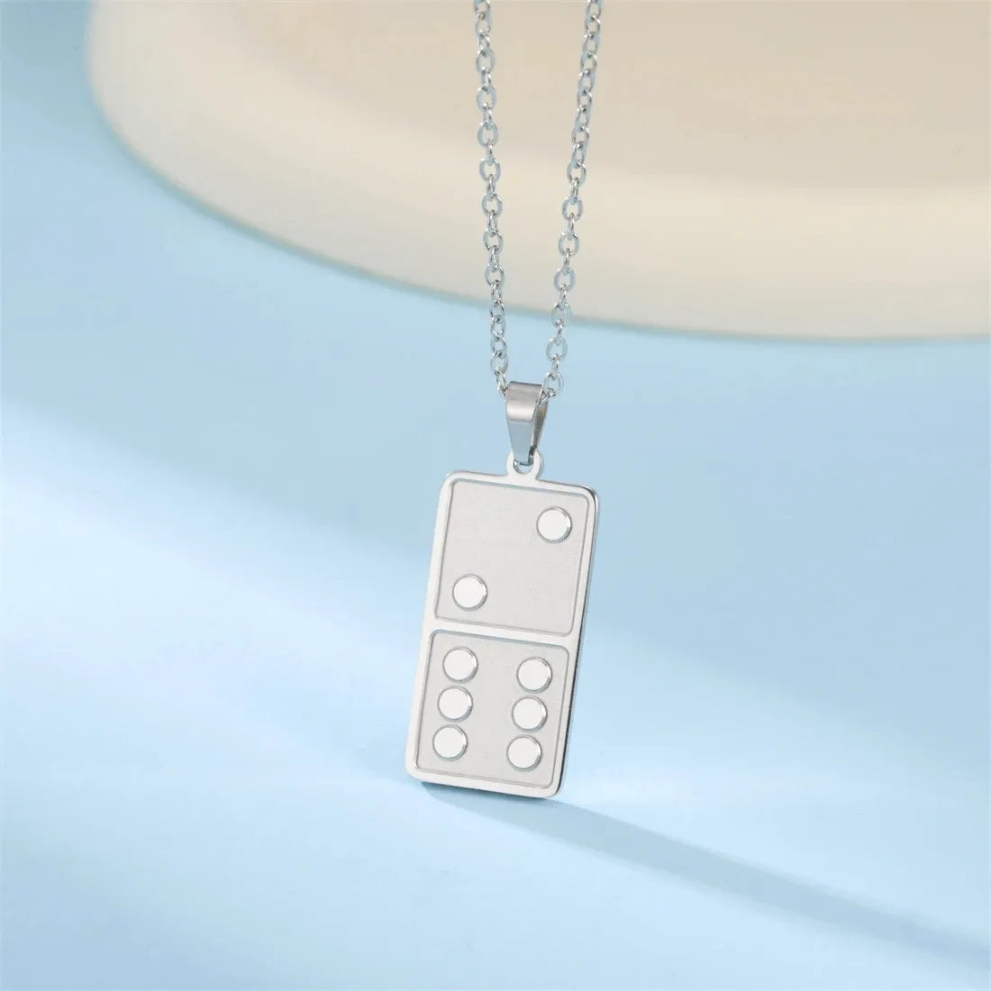 Cadena con dije - Domino