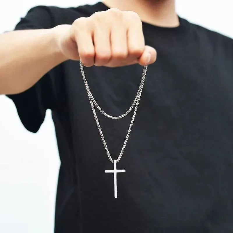 Cadena de acero con dije de cruz
