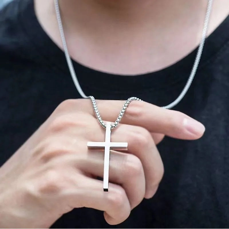 Cadena de acero con dije de cruz