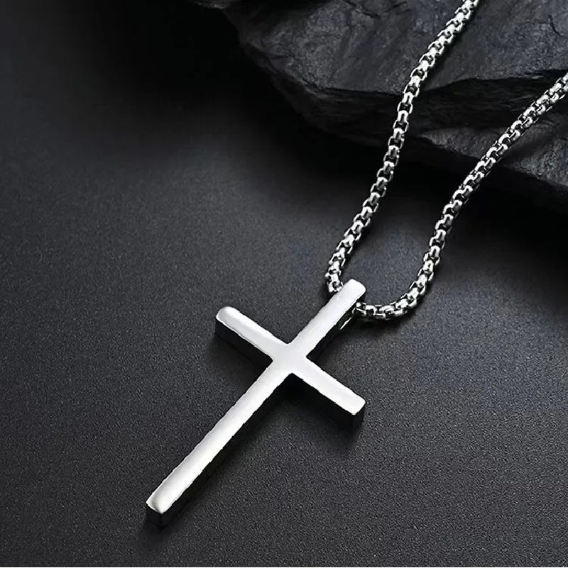 Cadena de acero con dije de cruz