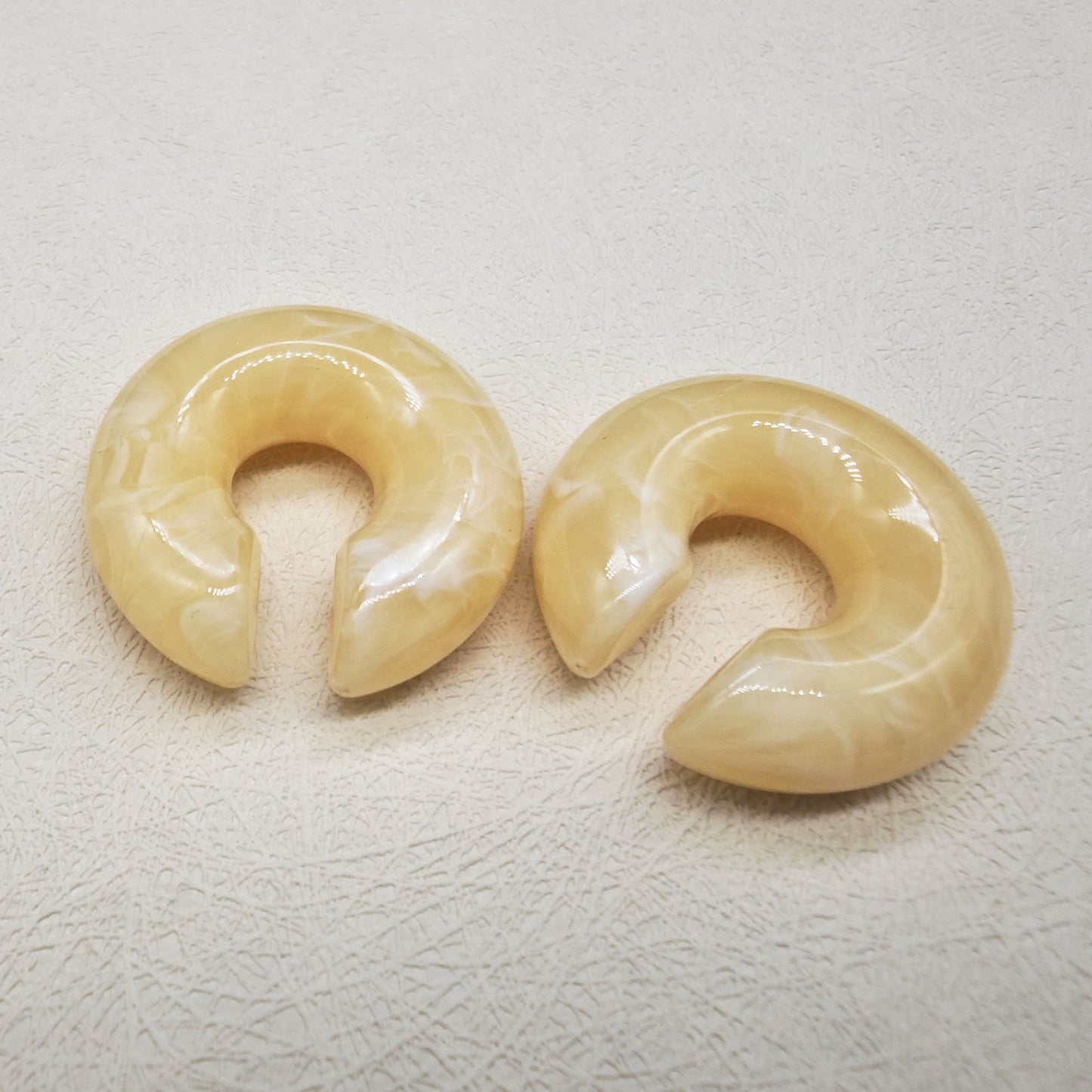 Earcuffs chunky acrilicos