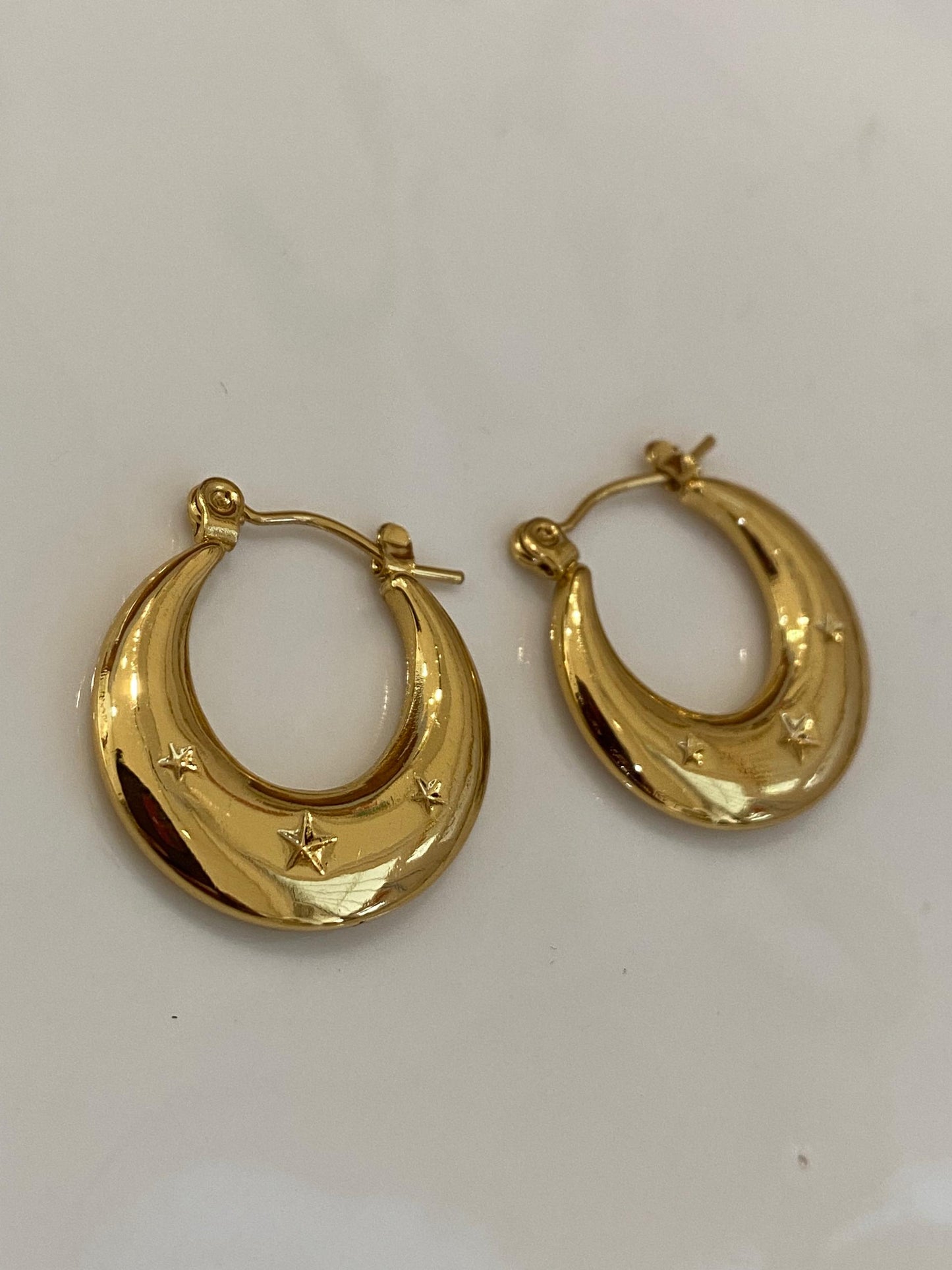 Zarcillos de acero