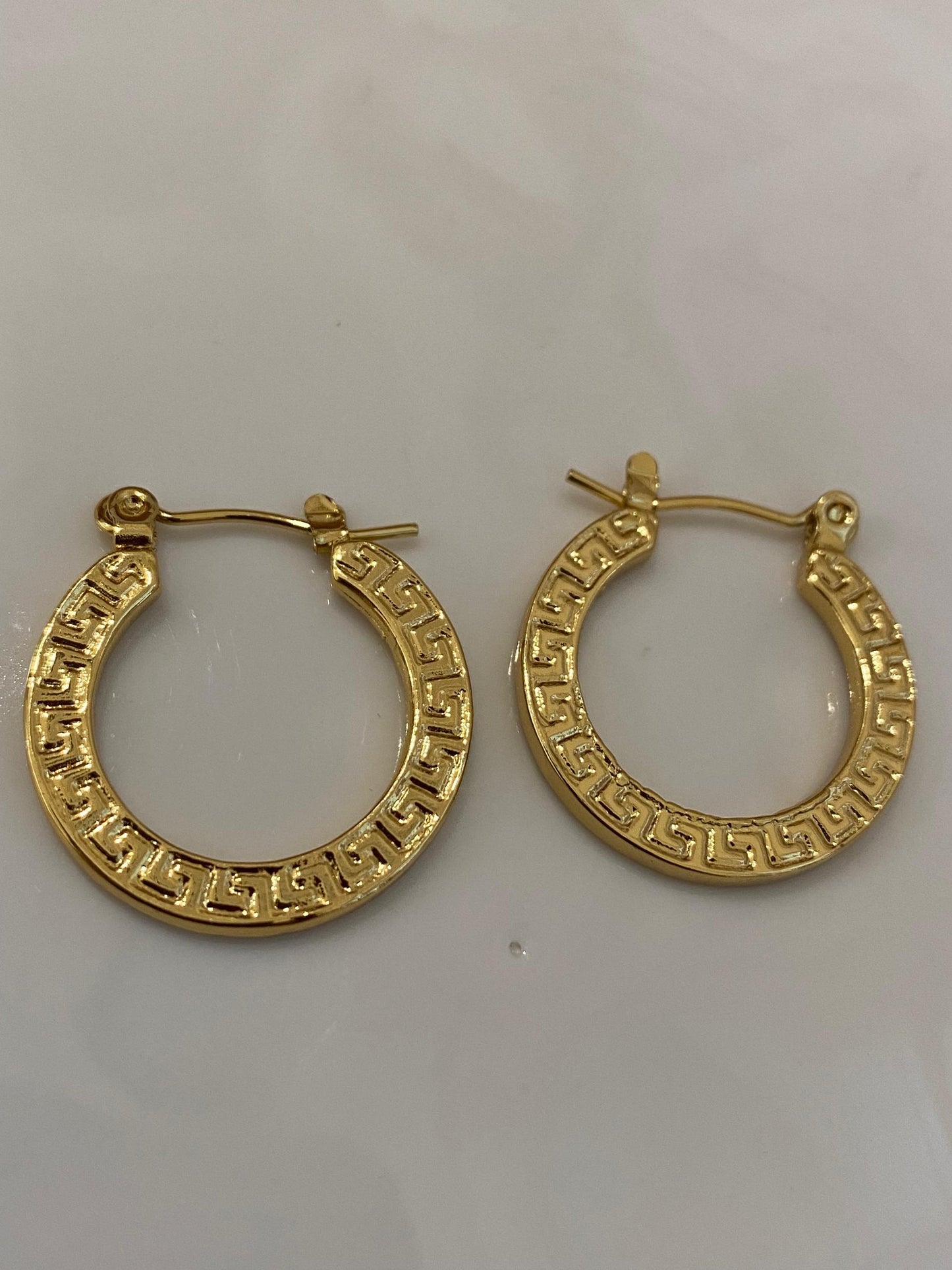 Zarcillos de acero