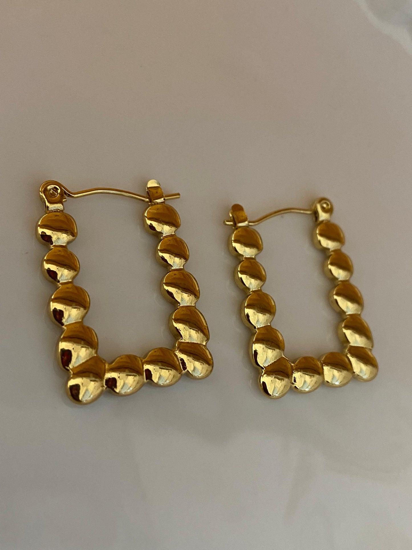Zarcillos de acero