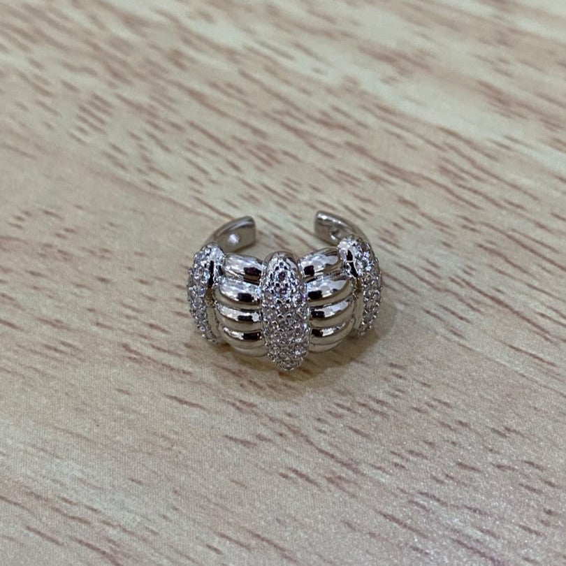 Earcuffs