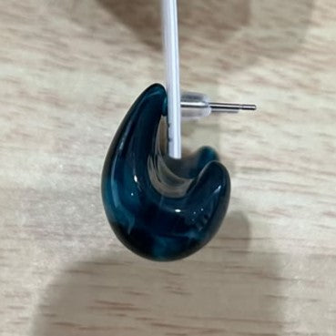 Zarcillos tipo gota acrilicos de colores
