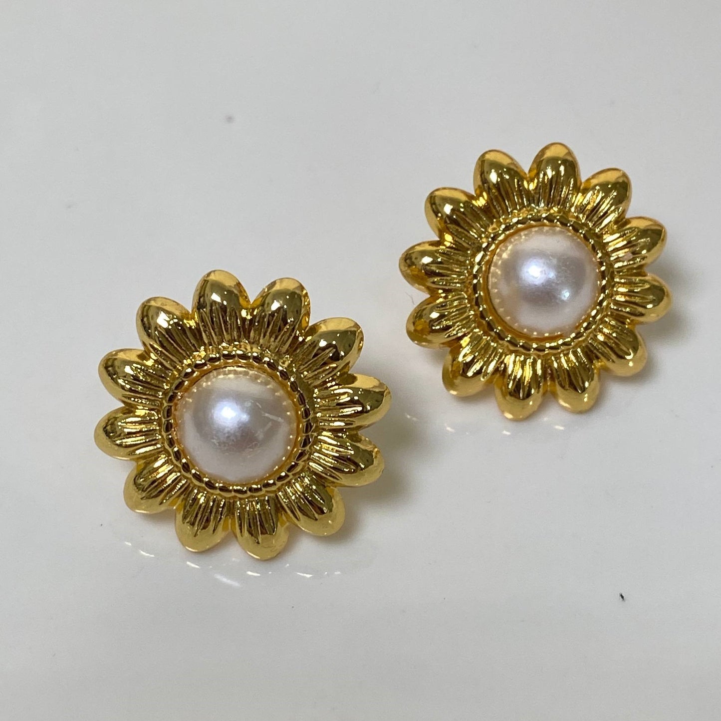Zarcillos de acero