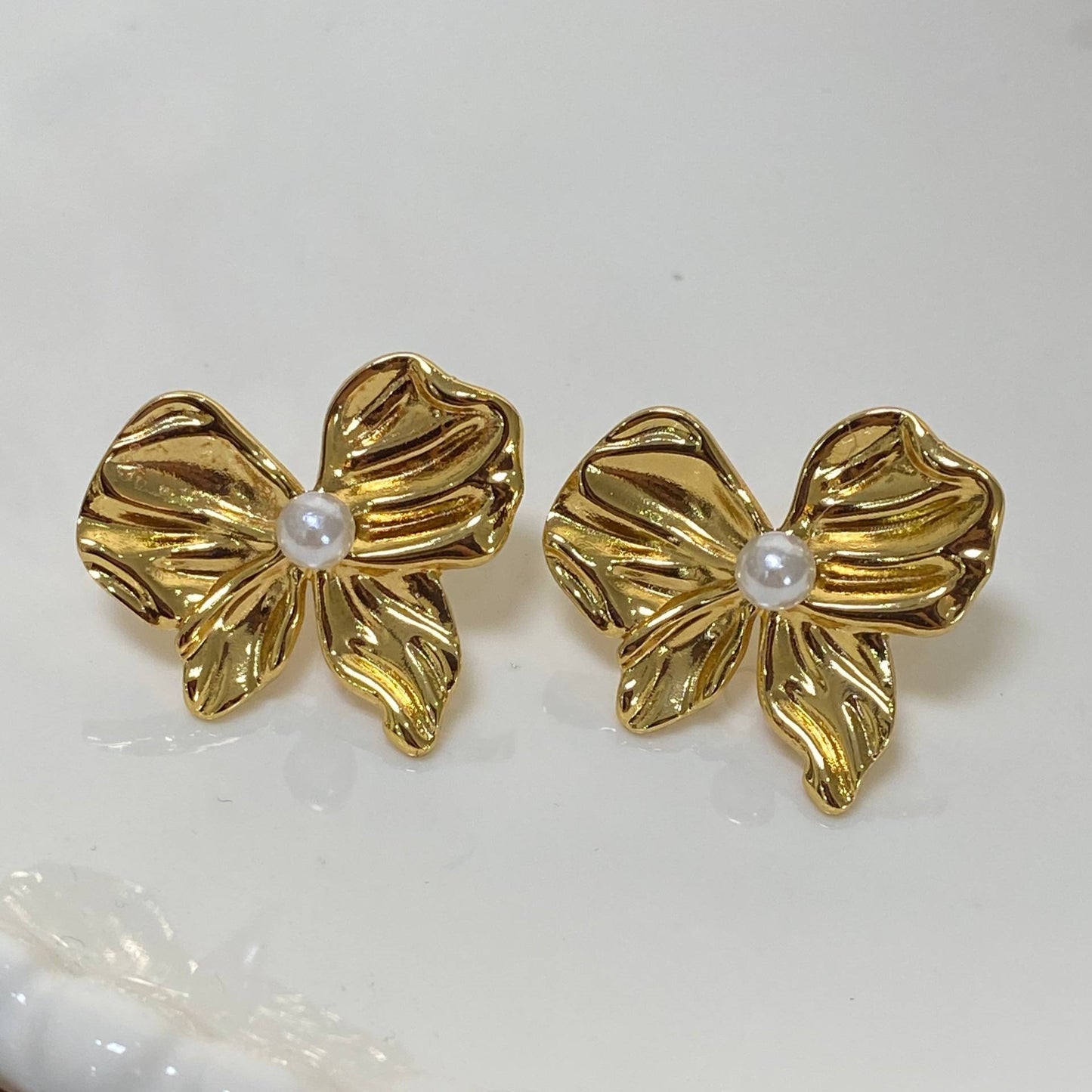 Zarcillos de acero